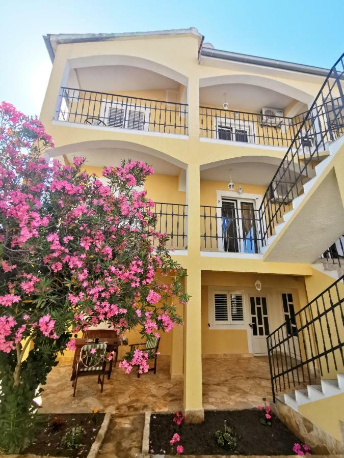 Apartamento Green Garden Vodice Exterior foto